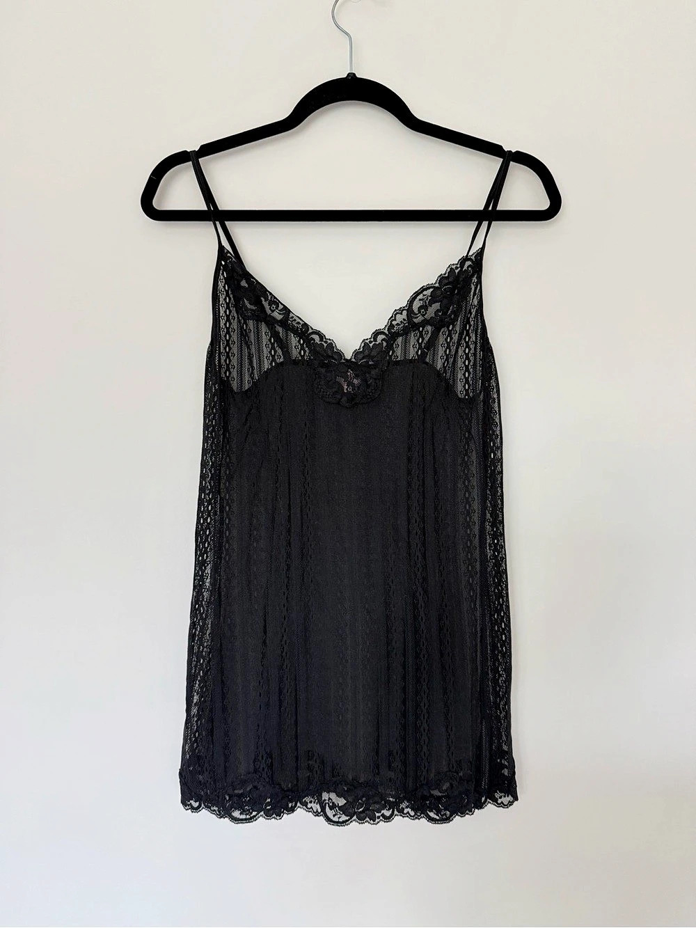 Y2K 402006 Victoria's Secret Black Lace Camisole Size Medium Like New